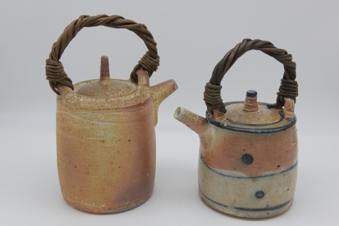 Iris Schöne - 2 Teapots